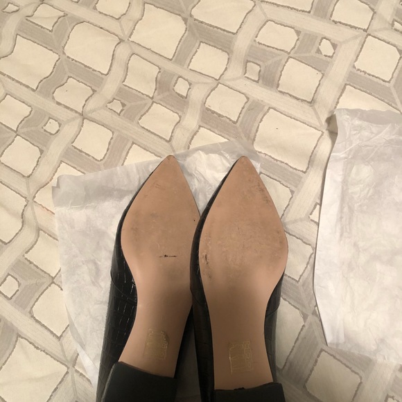 Black alligator style pointed flats - Picture 2 of 2